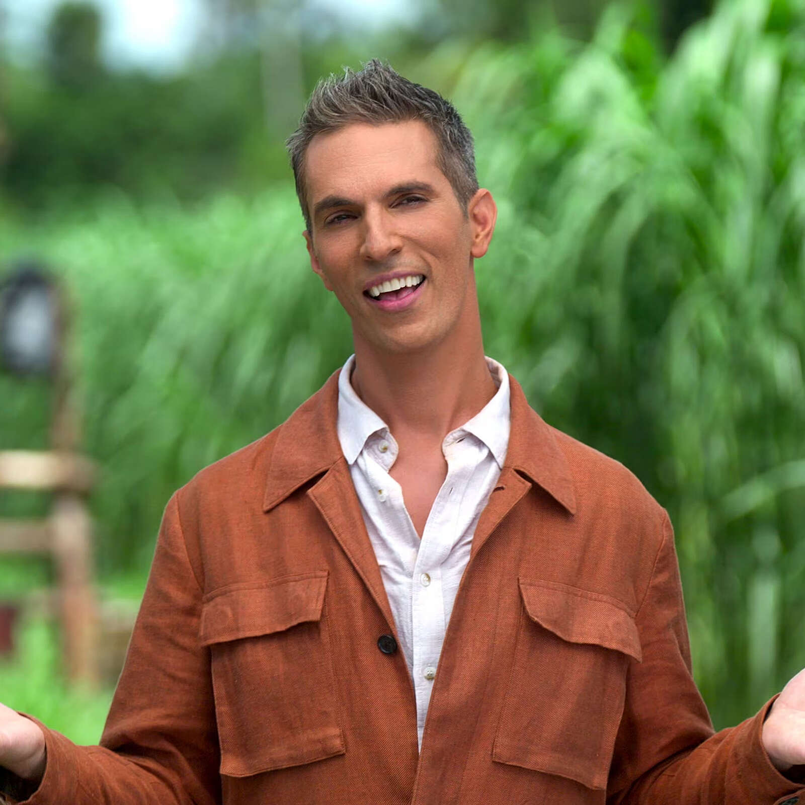 NPR host, check. Cabaret singer, check. Reality TV show host? Ari Shapiro does it all